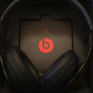 Beats studio almost new